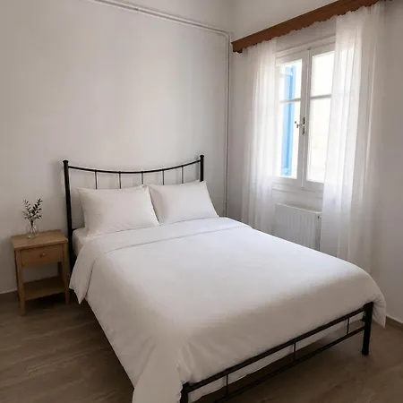 4 Minute Walk To The Budget Friendly Appartamento Naxos City